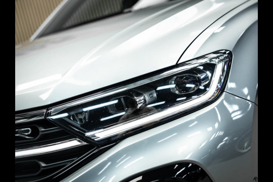 Volkswagen T-Roc 2.0 TSI 4Motion R Vol uitgevoerde T-roc met Akra uiterst netjes onderhouden