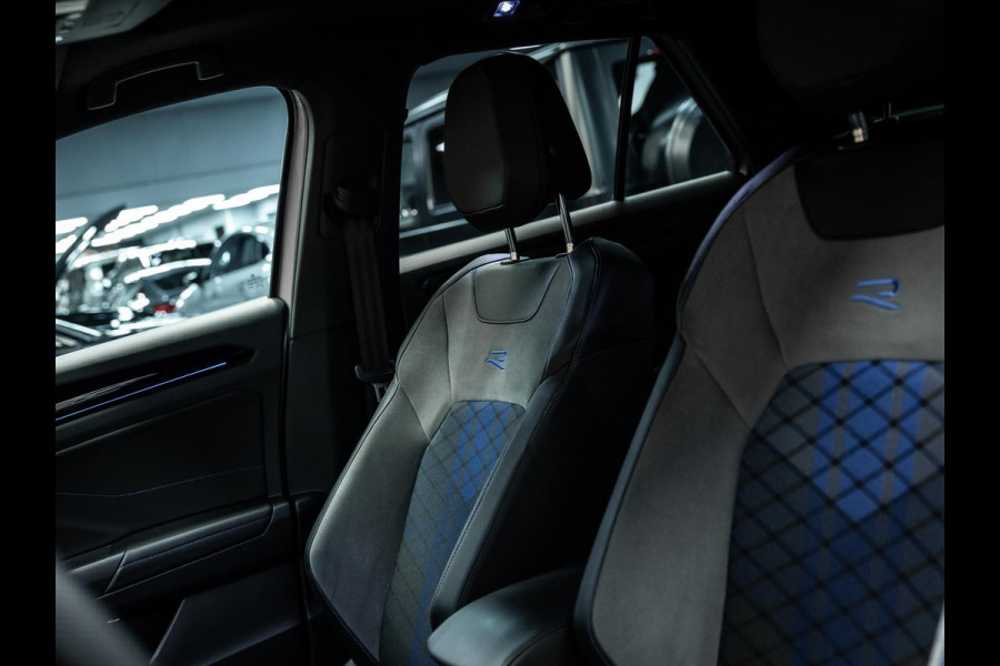 Volkswagen T-Roc 2.0 TSI 4Motion R Vol uitgevoerde T-roc met Akra uiterst netjes onderhouden