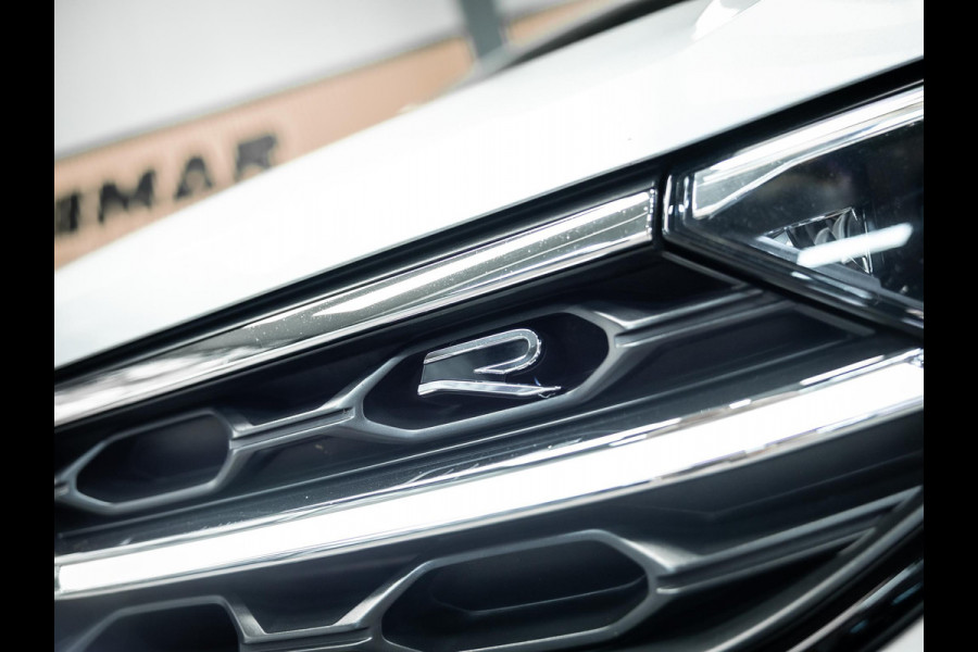 Volkswagen T-Roc 2.0 TSI 4Motion R Vol uitgevoerde T-roc met Akra uiterst netjes onderhouden