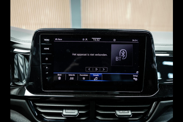 Volkswagen T-Roc 2.0 TSI 4Motion R Vol uitgevoerde T-roc met Akra uiterst netjes onderhouden