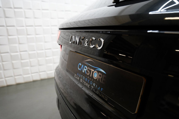 Lynk & Co 01 1.5 BLACK EDITION PANO CAM ACC SFEER MEMORY