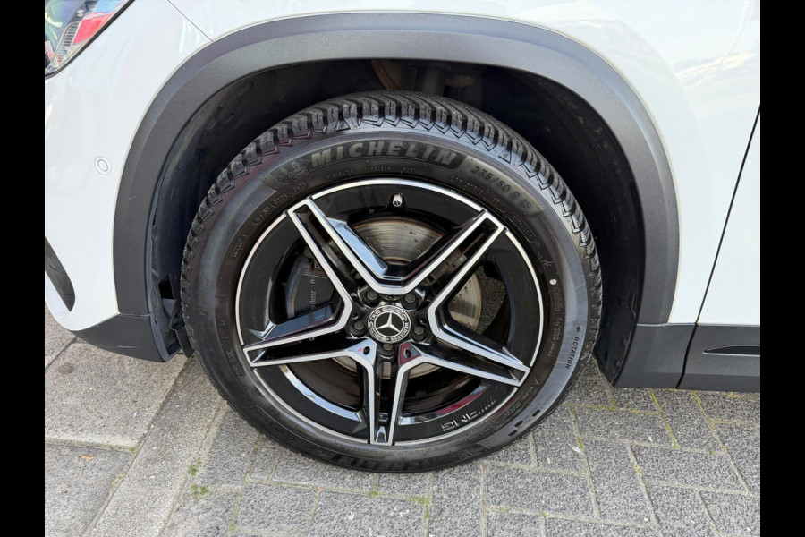 Mercedes-Benz GLA 250e Business Solution AMG Limited | Panorama | Memory Seats | Sfeerverlichting | Camera | Keyless |