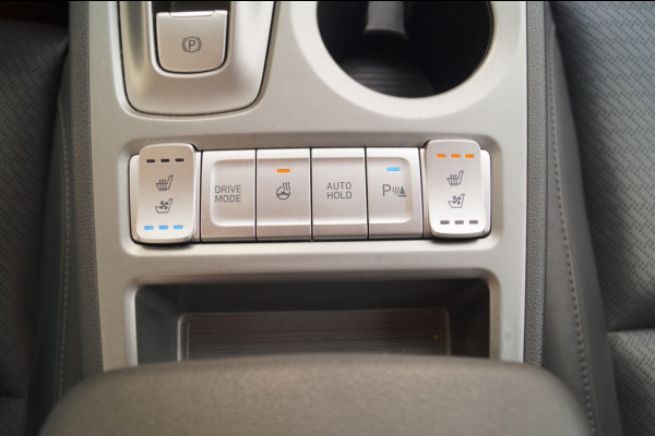 Hyundai Kona EV Premium 64 kWh -SOH92%-LEER-NAVI-ECC-CAM-