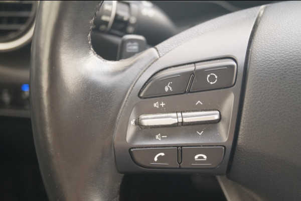 Hyundai Kona EV Premium 64 kWh -SOH92%-LEER-NAVI-ECC-CAM-