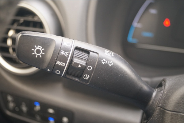 Hyundai Kona EV Premium 64 kWh -SOH92%-LEER-NAVI-ECC-CAM-