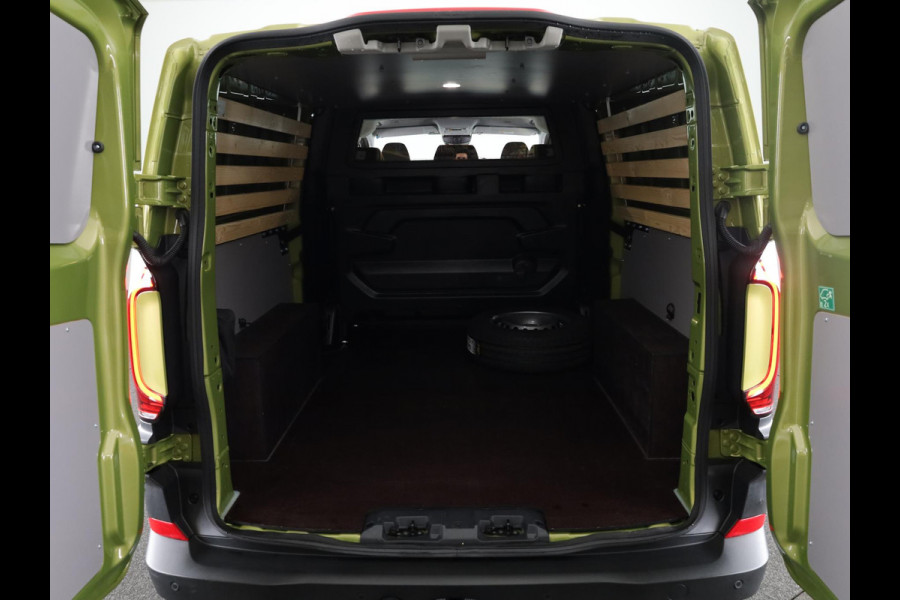 Volkswagen Transporter 2.0 TDI L2H1 30 PanAmericana DC Luxe Dubbel Cabine | Stylingpakket | Trekhaak | Laadruimtebetimmering