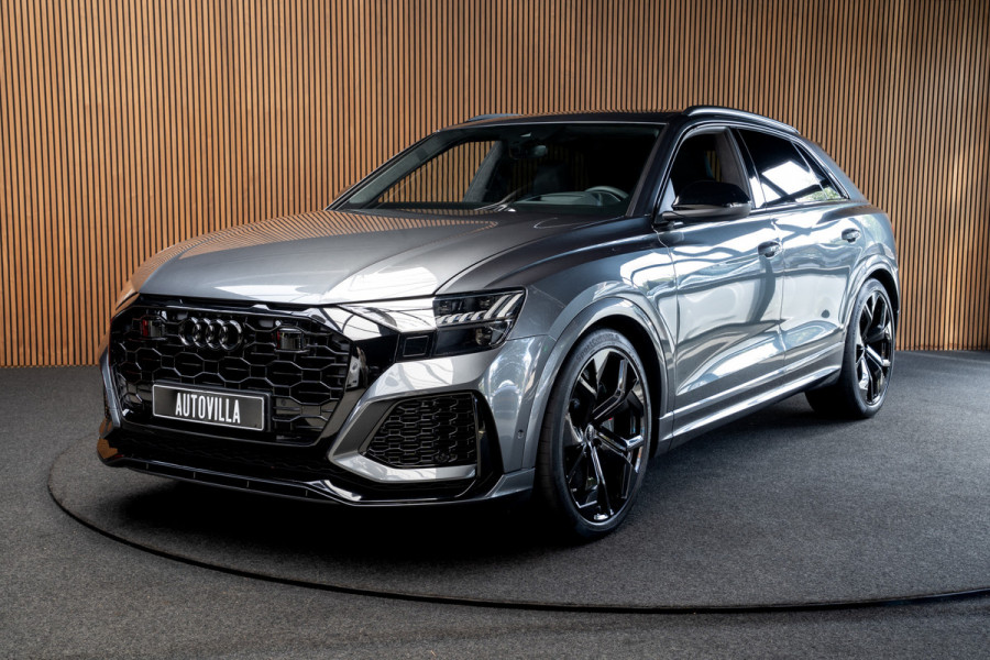 Audi RS Q8 4.0 TFSI B&O HUD Massage Keramisch Softclose ACC PDC Nachtzicht RS Seats Keyless 360 Camera Stoelventilatie Elektr. achterklep Memory seats Elektr. trekhaak Navi Niveauregeling Alcantara binnenhemel Stoelverwarming LM velgen