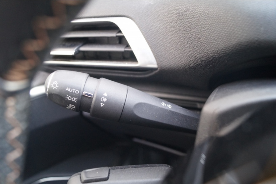 Peugeot 3008 1.2 PureTech 130pk GT -NAVI-ECC-CAM-TREKHAAK-