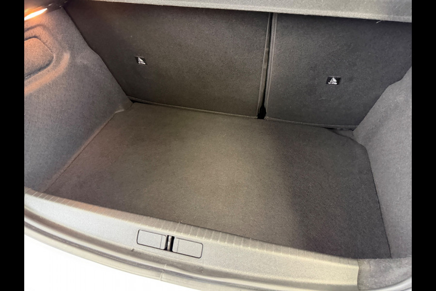 Peugeot 208 1.2 Hybrid 110 e-DCS6 Active CarPlay