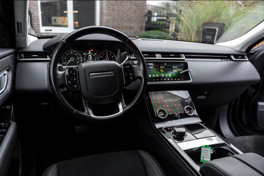 Land Rover Range Rover Velar 2.0 Turbo 250 PK 1e eigenaar AWD R-Dynamic Keyless Stoelverwarming Trekhaak 21''