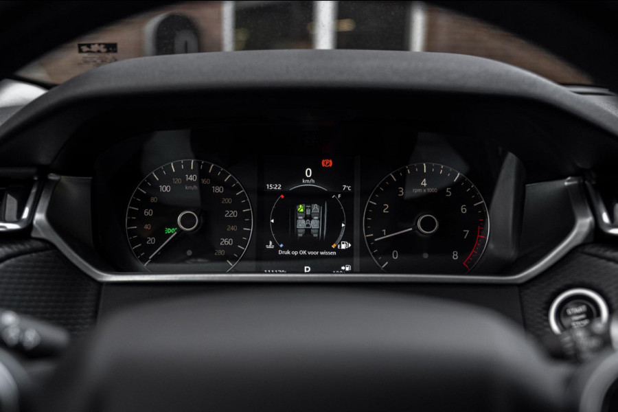 Land Rover Range Rover Velar 2.0 Turbo 250 PK 1e eigenaar AWD R-Dynamic Keyless Stoelverwarming Trekhaak 21''