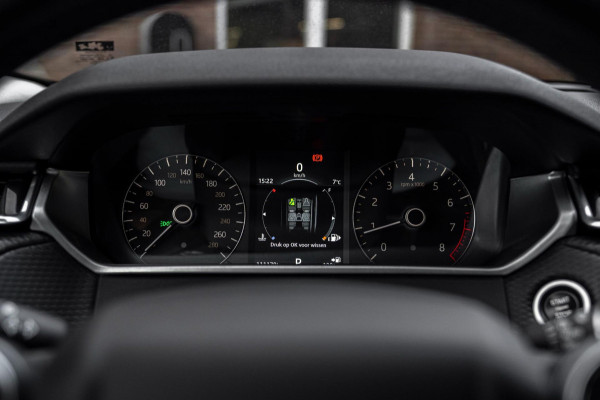 Land Rover Range Rover Velar 2.0 Turbo 250 PK 1e eigenaar AWD R-Dynamic Keyless Stoelverwarming Trekhaak 21''
