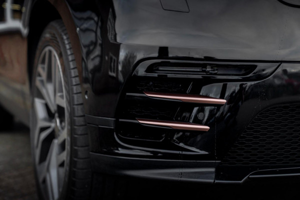 Land Rover Range Rover Velar 2.0 Turbo 250 PK 1e eigenaar AWD R-Dynamic Keyless Stoelverwarming Trekhaak 21''