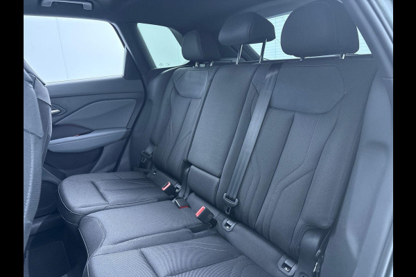 Audi Q3 1.5 e-hybrid S edition 272 pk S-tronic | Verlengde garantie | Navigatie | Panoramadak | Trekhaak (wegklapbaar) | Achteruitrijcamera | Stoelverwarming | Keyless | S-Line