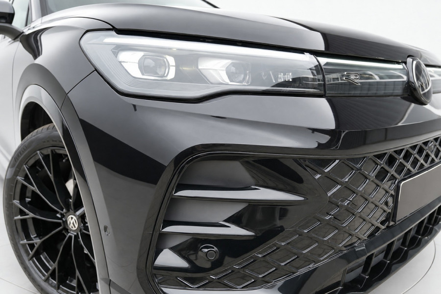 Volkswagen Tiguan 1.5 eTSI 3x R Line PANO IQ HEAD UP H&K 360