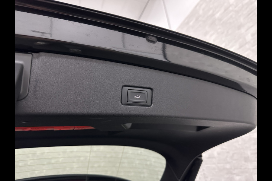 Audi Q4 e-tron 40 S-Line | Sportstoelen | Headup | Leder | 20" | MMI Pro | Zwarte hemelbekleding | 6x Q4 OP VOORRAAD! | Wegklapbare Trekhaak | Privacyglas | Btw auto | 28885,= ex btw. | Bovag garantie.