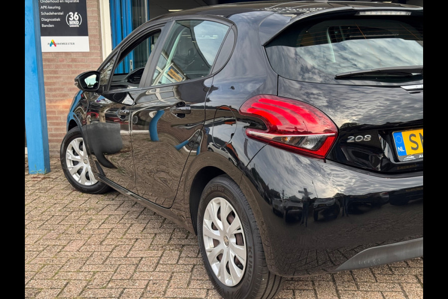 Peugeot 208 1.2 PureTech Active 2018 ZWART AIRCO APK NAP!