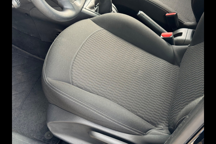 Peugeot 208 1.2 PureTech Active 2018 ZWART AIRCO APK NAP!