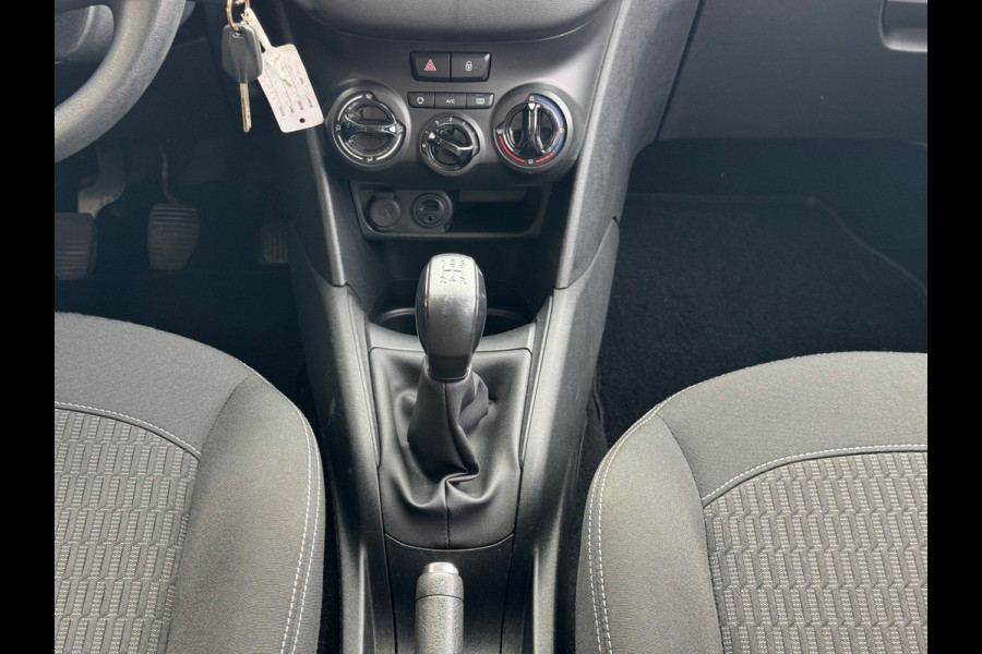 Peugeot 208 1.2 PureTech Active 2018 ZWART AIRCO APK NAP!