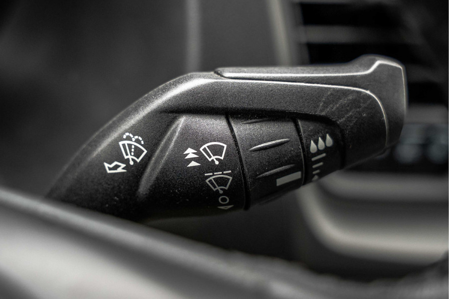 Ford Transit Custom 2.0 EcoBlue L1H1 | Automaat | 3-Zits | Camera | Carplay | Cruise | PDC | Airco | Trekhaak