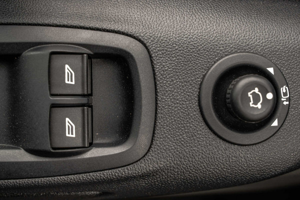 Ford Transit Custom 2.0 EcoBlue L1H1 | Automaat | 3-Zits | Camera | Carplay | Cruise | PDC | Airco | Trekhaak