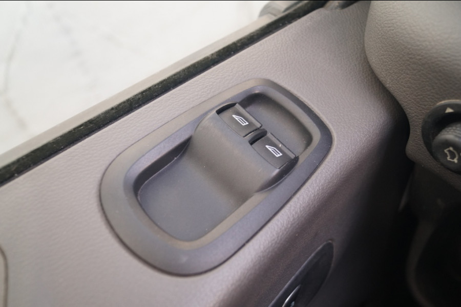 Ford Transit 330 2.0 TDCI 130pk L2-H2 Trend -AIRCO-PDC-NAVI-