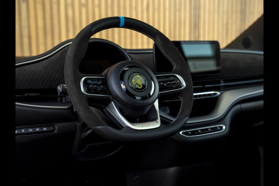 Abarth 500 Turismo 42 kWh | Panoramadak | Stoelverwarming | Camera
