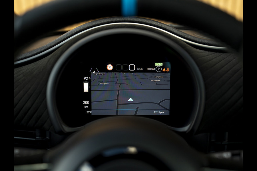 Abarth 500 Turismo 42 kWh | Panoramadak | Stoelverwarming | Camera