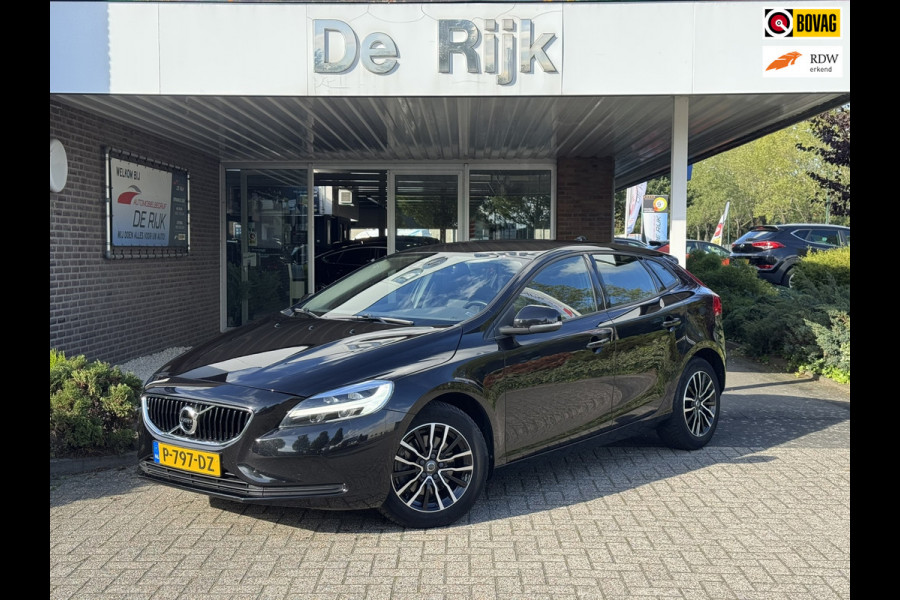 Volvo V40 2.0 T2 Momentum | Navi, PDC, Cruise, Trekhaak afn., Climate |