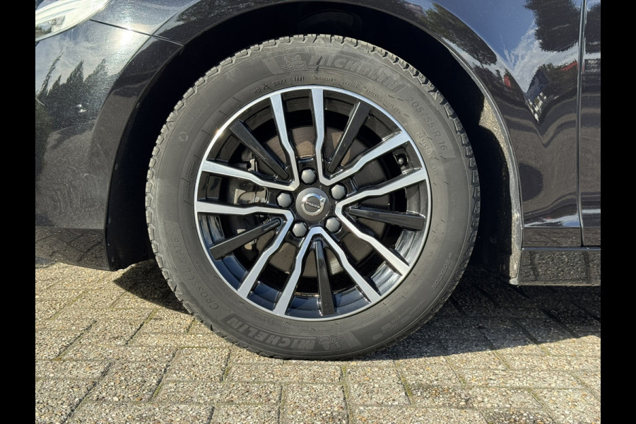 Volvo V40 2.0 T2 Momentum | Navi, PDC, Cruise, Trekhaak afn., Climate |