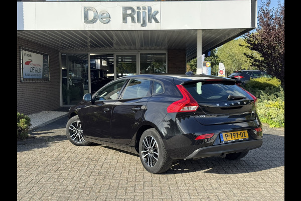 Volvo V40 2.0 T2 Momentum | Navi, PDC, Cruise, Trekhaak afn., Climate |