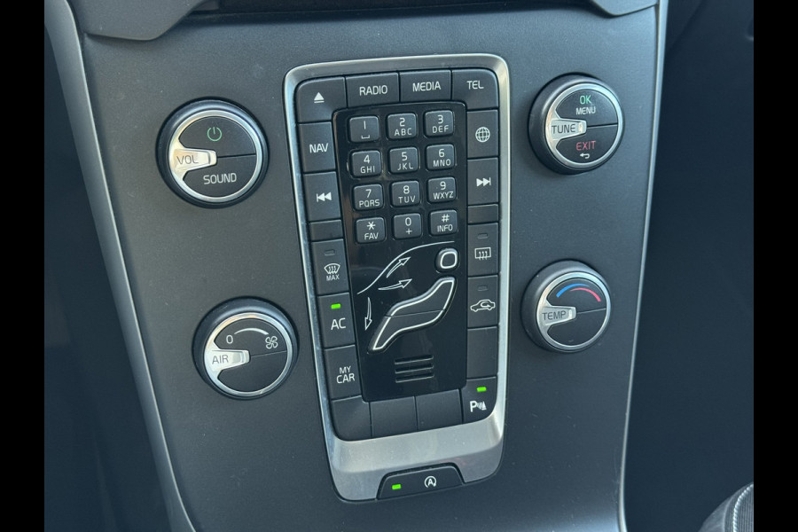 Volvo V40 2.0 T2 Momentum | Navi, PDC, Cruise, Trekhaak afn., Climate |