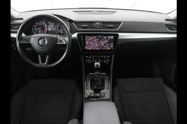 Škoda Superb Combi 1.5 TSI ACT Ambition Business | Panoramadak | Trekhaak | Memory | Adaptive cruise | Carplay | Stoelverwarming | Full LED | Park assist |