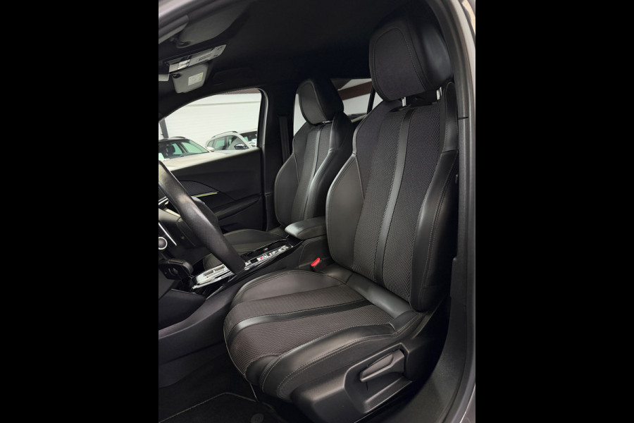 Peugeot 2008 1.2 PureTech 130 GT CarPlay Trekhaak Camera