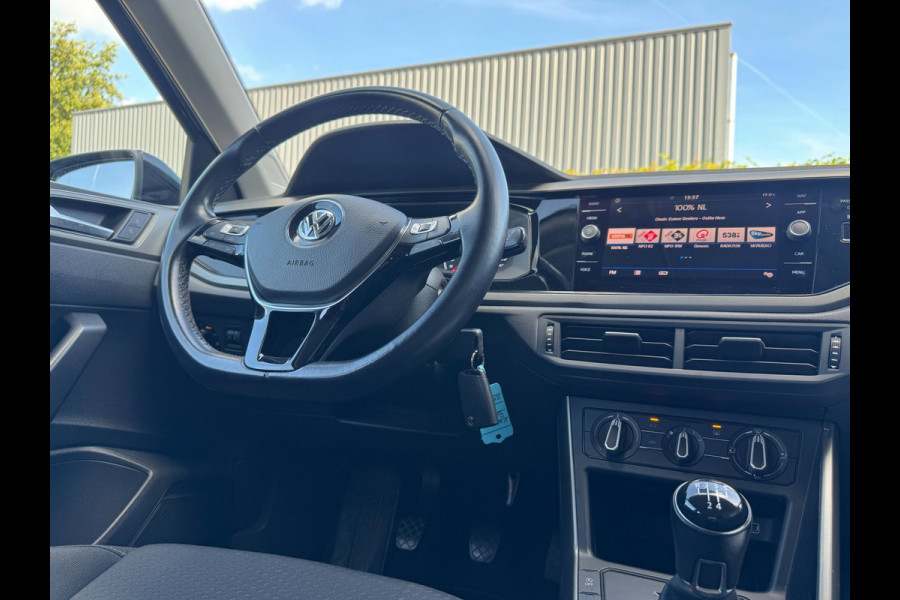 Volkswagen Polo 1.0 MPI Comfortline TREKHAAK / CARPLAY / NAVI / CRUISE / NL AUTO MET NAP