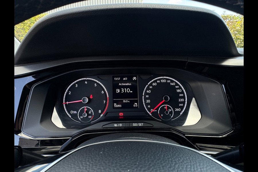 Volkswagen Polo 1.0 MPI Comfortline TREKHAAK / CARPLAY / NAVI / CRUISE / NL AUTO MET NAP