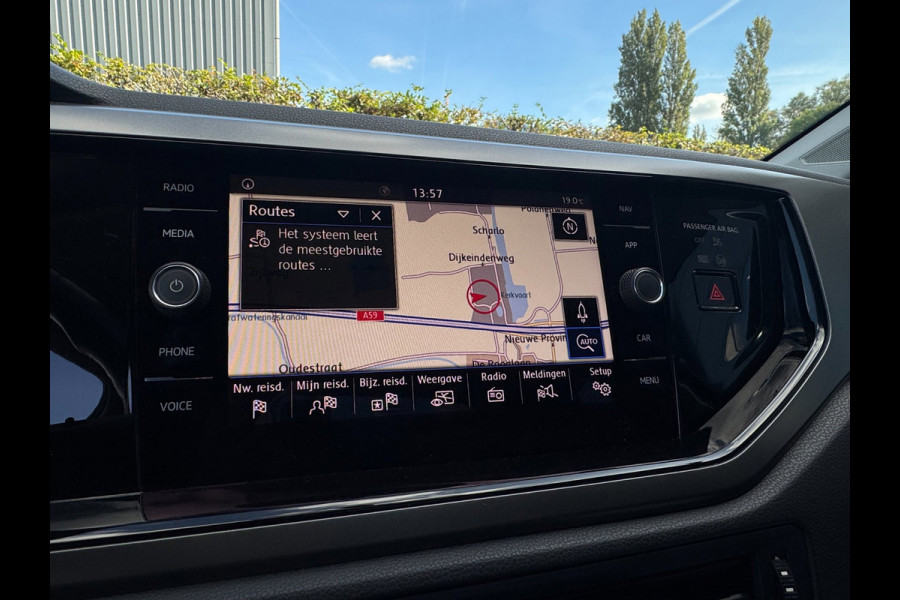 Volkswagen Polo 1.0 MPI Comfortline TREKHAAK / CARPLAY / NAVI / CRUISE / NL AUTO MET NAP