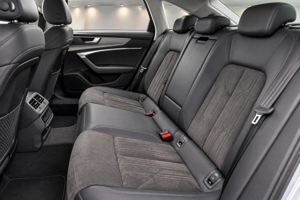Audi A6 LIMOUSINE 45 TFSI Business edition|DealerOnderh|Memory|