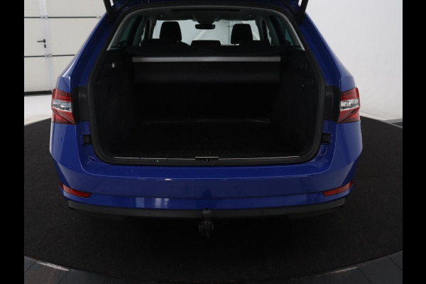 Škoda Superb Combi 1.5 TSI ACT Ambition Business | Panoramadak | Trekhaak | Memory | Adaptive cruise | Carplay | Stoelverwarming | Full LED | Park assist |