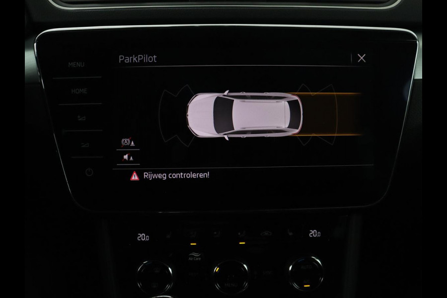 Škoda Superb Combi 1.5 TSI ACT Ambition Business | Panoramadak | Trekhaak | Memory | Adaptive cruise | Carplay | Stoelverwarming | Full LED | Park assist |