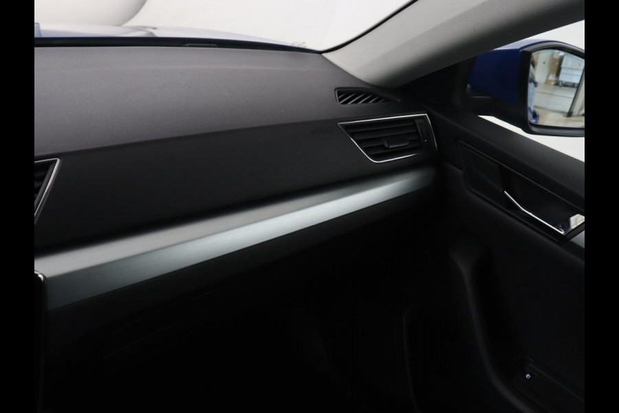 Škoda Superb Combi 1.5 TSI ACT Ambition Business | Panoramadak | Trekhaak | Memory | Adaptive cruise | Carplay | Stoelverwarming | Full LED | Park assist |