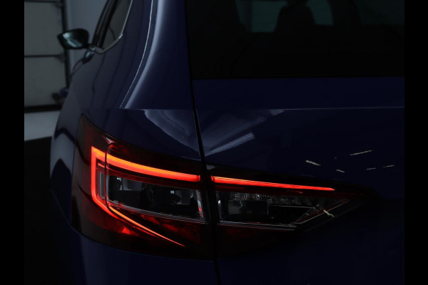 Škoda Superb Combi 1.5 TSI ACT Ambition Business | Panoramadak | Trekhaak | Memory | Adaptive cruise | Carplay | Stoelverwarming | Full LED | Park assist |