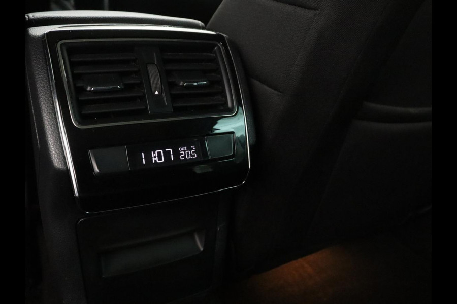 Škoda Superb Combi 1.5 TSI ACT Ambition Business | Panoramadak | Trekhaak | Memory | Adaptive cruise | Carplay | Stoelverwarming | Full LED | Park assist |