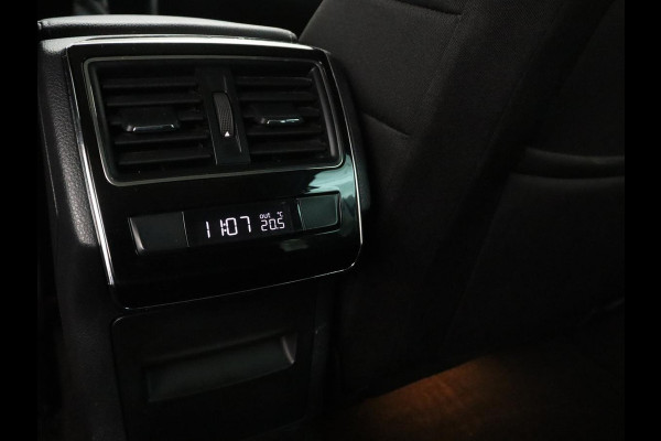 Škoda Superb Combi 1.5 TSI ACT Ambition Business | Panoramadak | Trekhaak | Memory | Adaptive cruise | Carplay | Stoelverwarming | Full LED | Park assist |