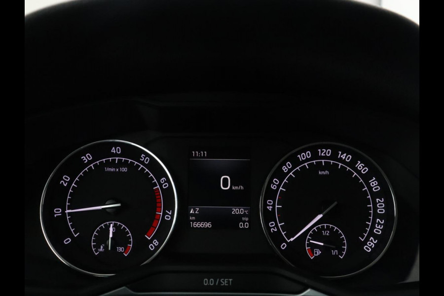 Škoda Superb Combi 1.5 TSI ACT Ambition Business | Panoramadak | Trekhaak | Memory | Adaptive cruise | Carplay | Stoelverwarming | Full LED | Park assist |