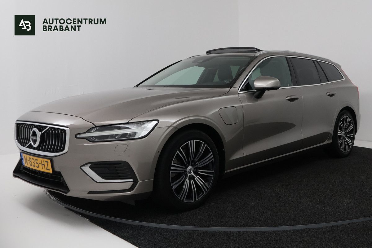 Volvo V60 2.0 T6 Recharge AWD Inscription (PANORAMADAK, TREKHAAK, CAMERA, STOELVERWARMING, ELEKTR STOELEN)