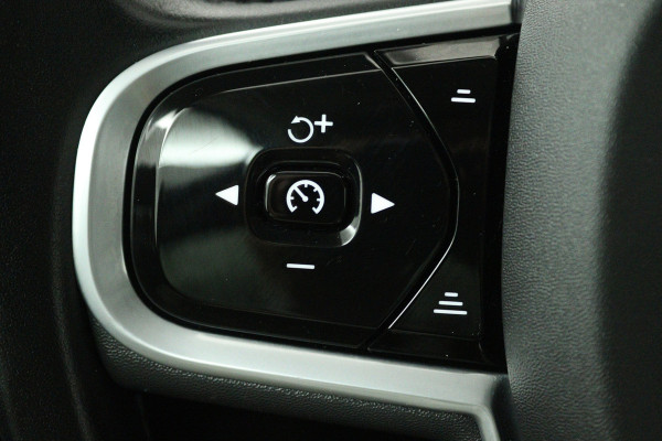 Volvo V60 2.0 T6 Recharge AWD Inscription (PANORAMADAK, TREKHAAK, CAMERA, STOELVERWARMING, ELEKTR STOELEN)