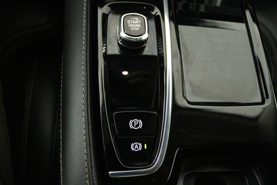 Volvo V60 2.0 T6 Recharge AWD Inscription (PANORAMADAK, TREKHAAK, CAMERA, STOELVERWARMING, ELEKTR STOELEN)