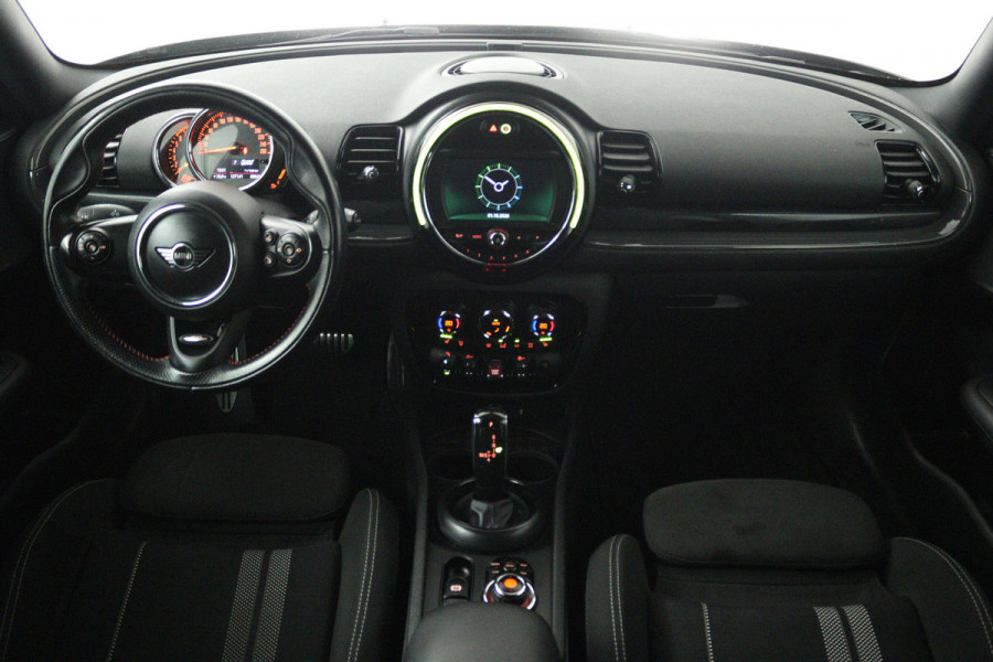MINI Clubman 1.5 One Chili (STOELVERWARMING, CAMERA, DEALER ONDERHOUDEN)