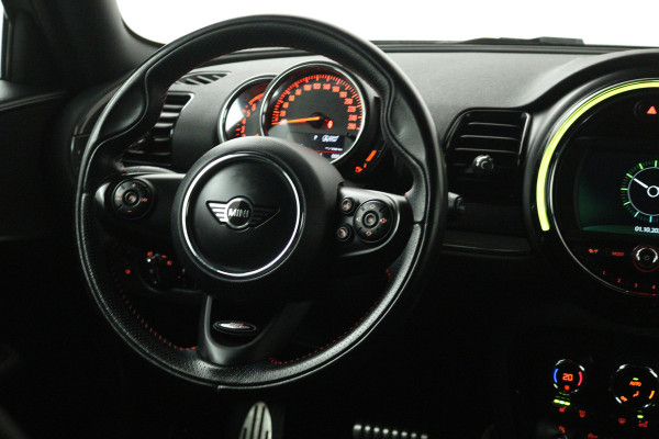 MINI Clubman 1.5 One Chili (STOELVERWARMING, CAMERA, DEALER ONDERHOUDEN)